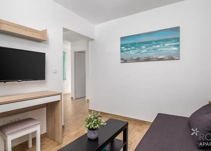 Apartment Follow Me